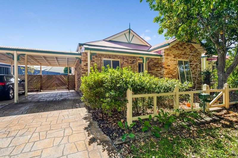 3 Chesterton Crescent