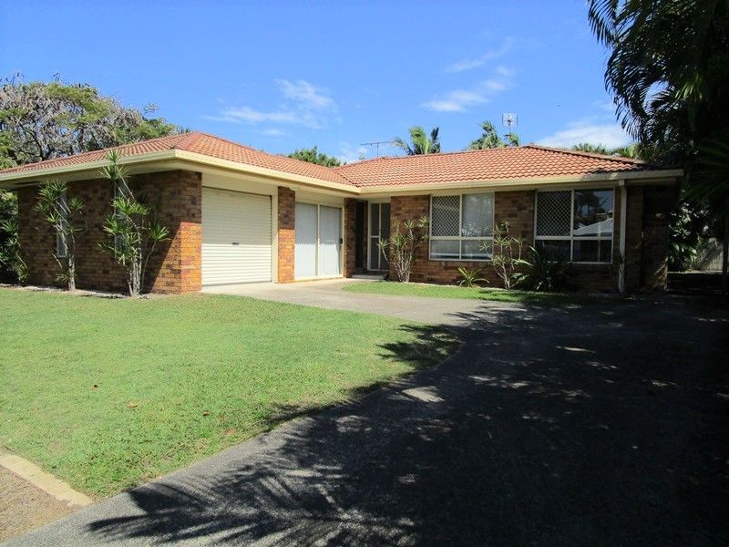 6 Adelong Crescent