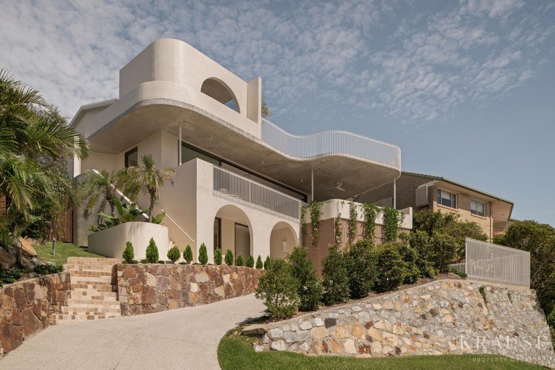 24 Coolum Terrace