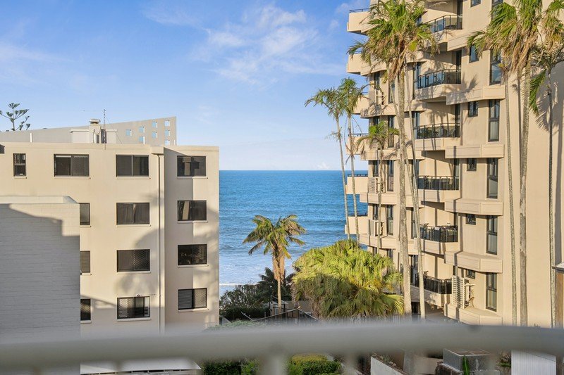 29 Coolum Terrace